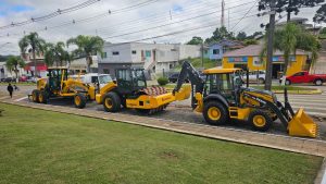 Equipamentos reforçam a frota municipal. Foto: Assessoria de Imprensa/Prefeitura de Quitandinha