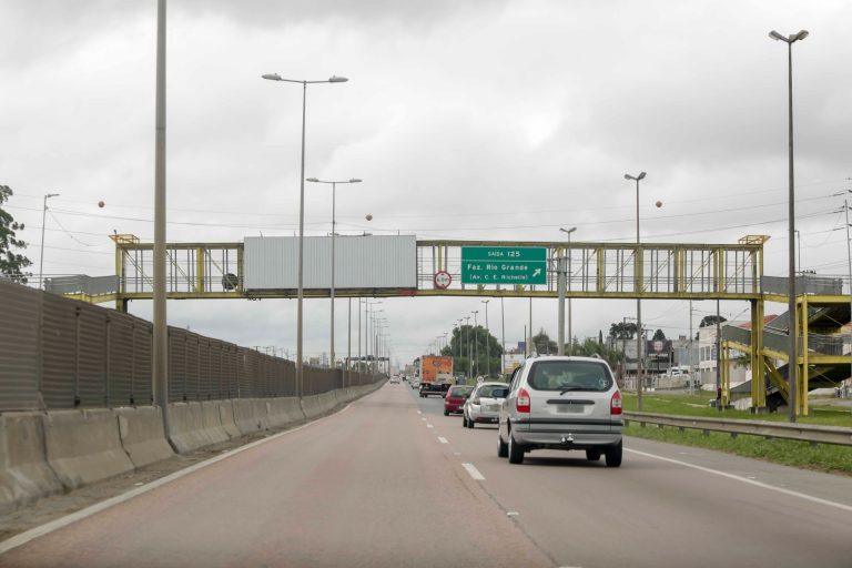 Novas passarelas serão construídas em Fazenda Rio Grande. Foto: Arteris Planalto Sul