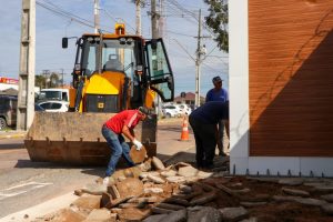 Obras em calçadas são realizadas no município. Foto: Assessoria de Imprensa/Prefeitura de Mandirituba