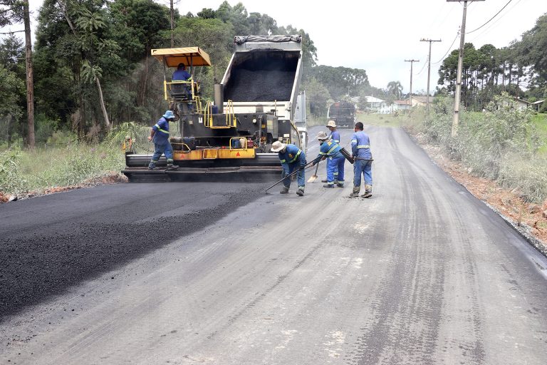 Obras estão avançando na ligação entre Piên e Campo Alegre. Foto: Assessoria de Imprensa/Prefeitura de Piên