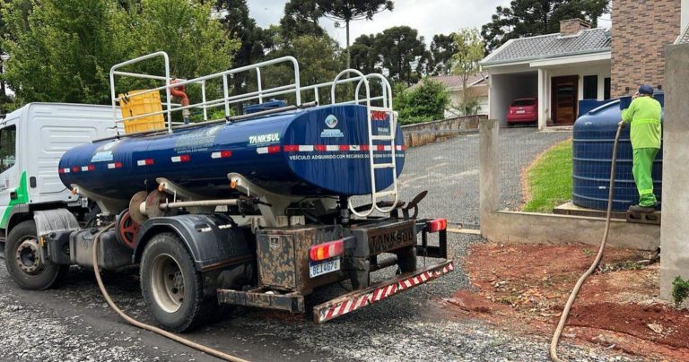 Defesa Civil intensificou as ações para atender famílias afetadas pela falta de água. Foto: Assessoria de Imprensa/Prefeitura de Tijucas do Sul