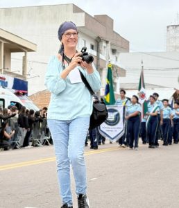 Cris Mohr é jornalista e está em tratamento oncológico. Foto: Reprodução/Redes Sociais