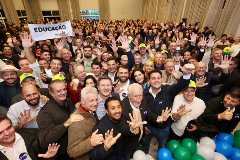 Encontro na última segunda-feira em Almirante Tamandaré. Foto: Divulgação
