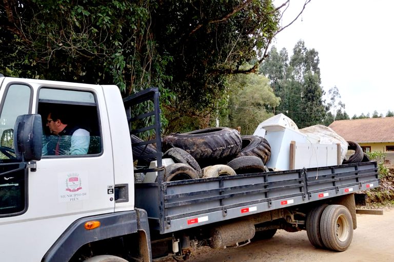 Etapa recolheu cerca de 2 toneladas de resíduos volumosos. Foto: Assessoria de Imprensa/Prefeitura de Piên