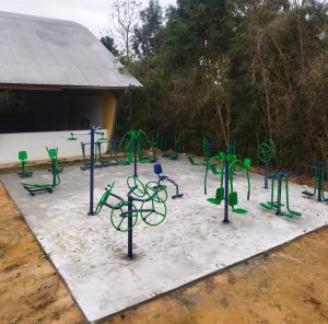 Equipamentos estão sendo instalados nas comunidades. Foto: Assessoria de Imprensa/Prefeitura de Quitandinha