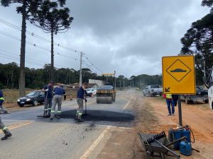 Redutores estão sendo instalados na rodovia PR-281. Foto: Assessoria de Imprensa/Prefeitura de Tijucas do Sul
