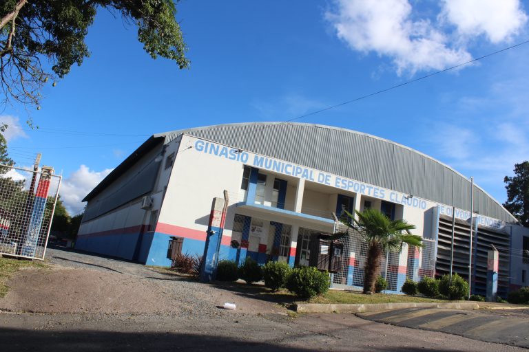 Ginásio central é palco das disputas do futsal pienense. Foto: Arquivo/O Regional