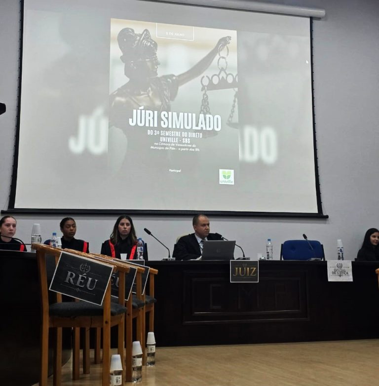 Júri Simulado foi realizado na câmara de Piên. Foto: Divulgação
