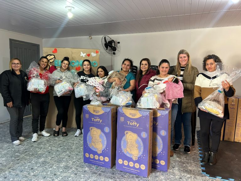 Kits foram entregues às gestantes e puérperas atendidas pelo Cras. Foto: Assessoria de Imprensa/Prefeitura de Agudos do Sul