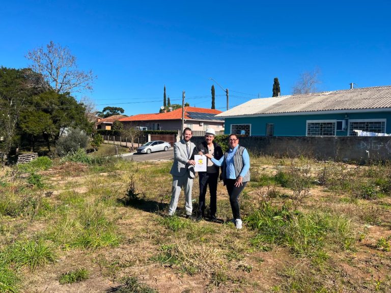 Prefeito anunciou oficialmente a obra que beneficiará a educação infantil. Foto: Assessoria de Imprensa/Prefeitura de Agudos do Sul