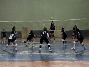 Equipes femininas participaram do torneio em Contenda. Foto: Assessoria de Imprensa/Prefeitura de Contenda