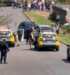 Equipes policiais foram mobilizadas na ocorrência com criança refém em Fazenda Rio Grande. Foto: Reprodução/Redes Sociais