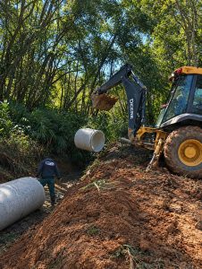 Trabalhos são executados após fortes chuvas da última semana. Foto: Assessoria de Imprensa/Prefeitura de Quitandinha