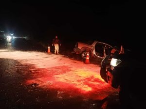 Carro e caminhão colidiram na BR-476. Foto: Divulgação/PRF