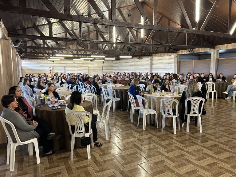 Projetos foram reconhecidos durante evento. Foto: Assessoria de Imprensa/Prefetura de Agudos do Sul